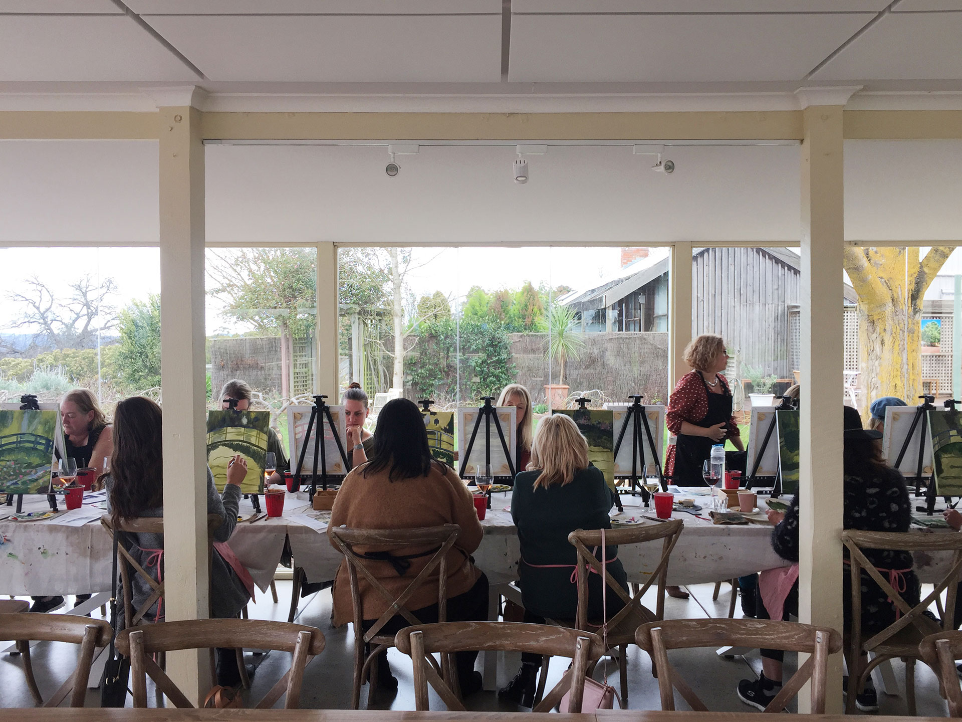 paint and sip yarra valley